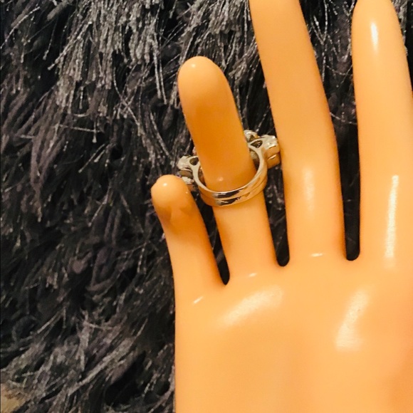 Beautiful 2pcs Ring Surrounded By Amazing Diamond Stone - Picture 2 of 5